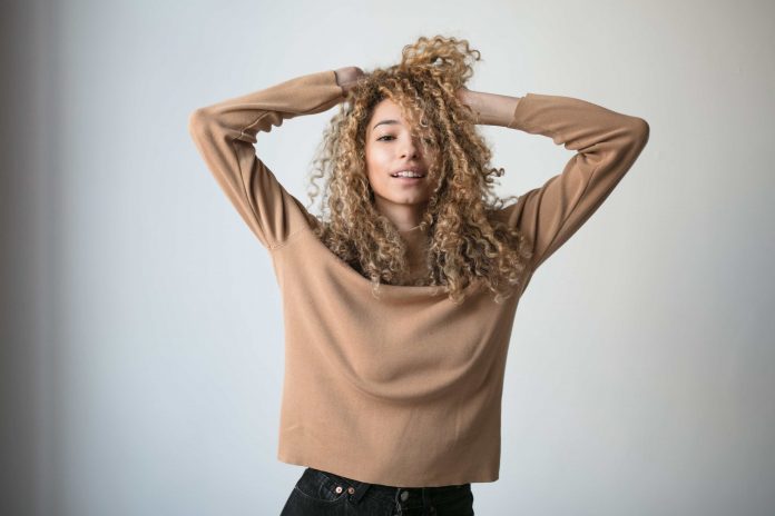 Simple Methods to curl short hair